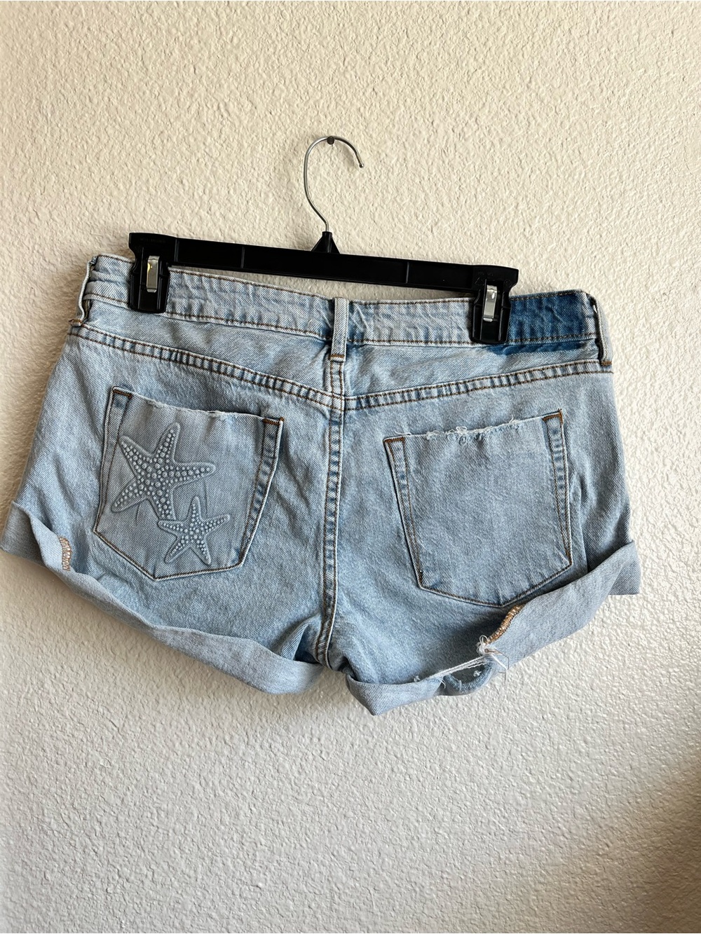 RSQ Low Rise Micro Shorts - Picture 3 of 7